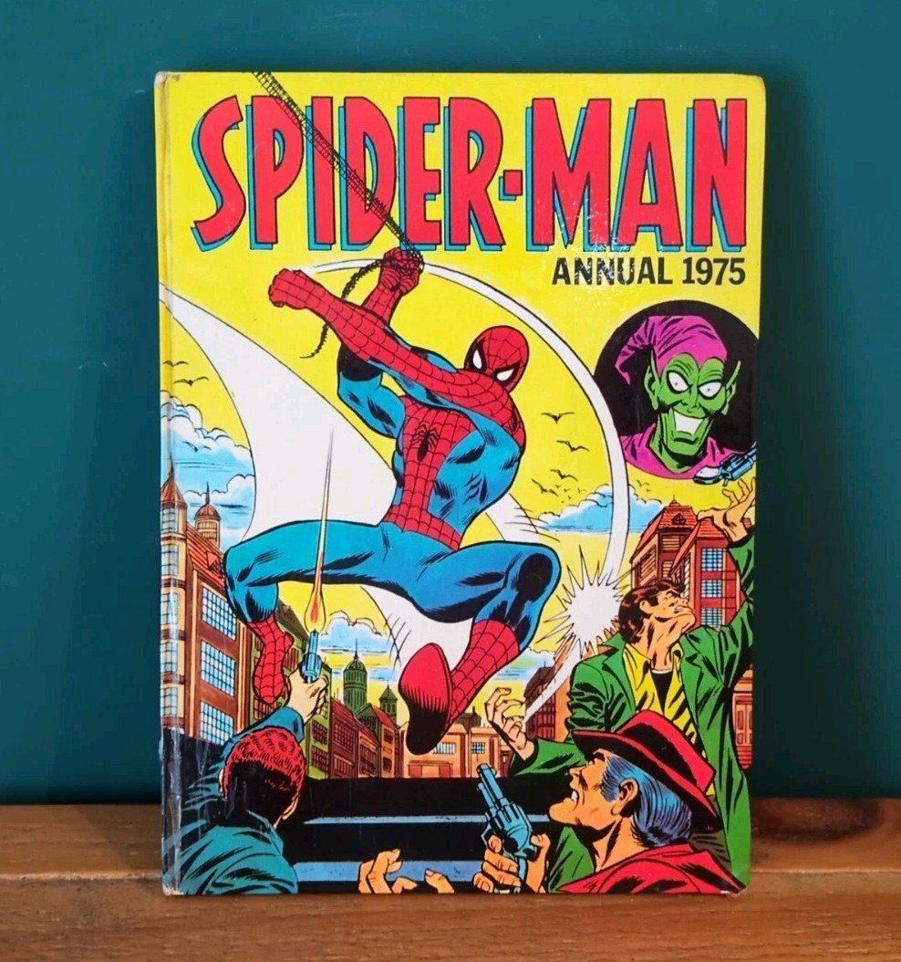 1975 Spider-Man Annual Spiderman Marvel Comics World Distributors Vintage Book