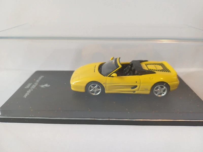 1/64 Ferrari F 355 Spider 1995 Altaya