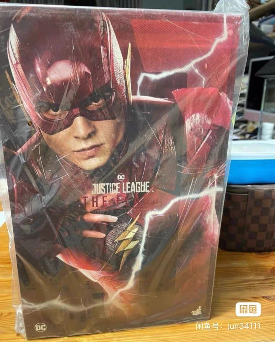 Hot Toys MMS448 Justice League The Flash Modellino Ezra Miller 12 '' 1/6 in magazzino