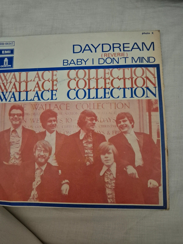 Disco de vinil single da banda belga Wallace Collection.