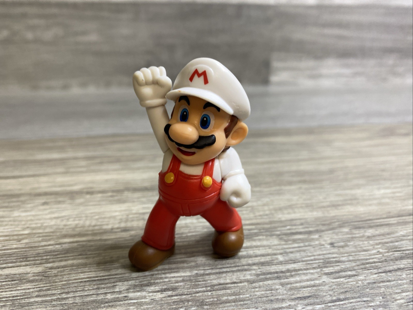 Nintendo Fire Mario Jumping Action Figure Collectible Toy White Red 2017