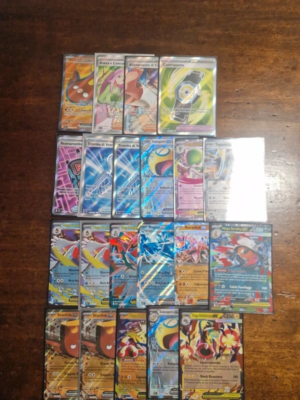 Lotto carte pokemon espansione Ascesa Eroica