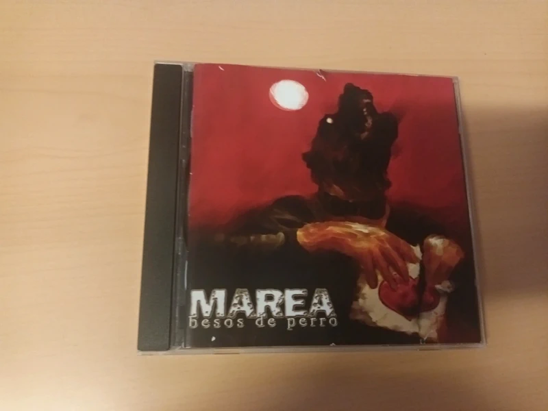 Cd Marea  besos de perro