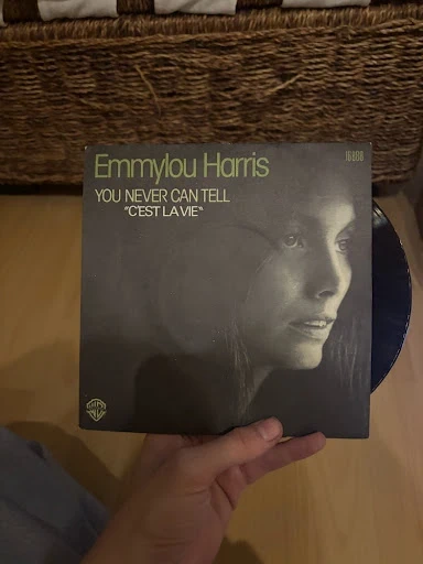 7" Vinyl Single Emmylou Harris - You Never Can Tell (C'est La Vie) (Warner Bros.)
