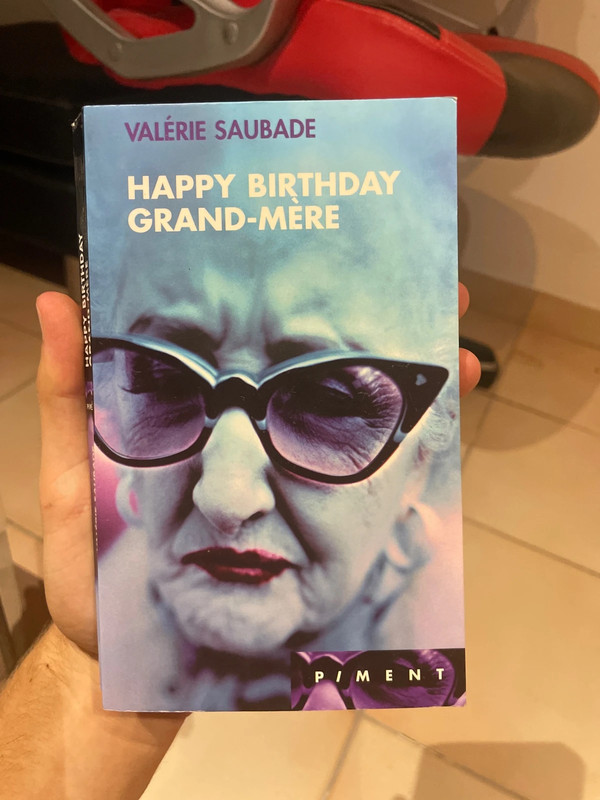 Livre happy birthday grand mère