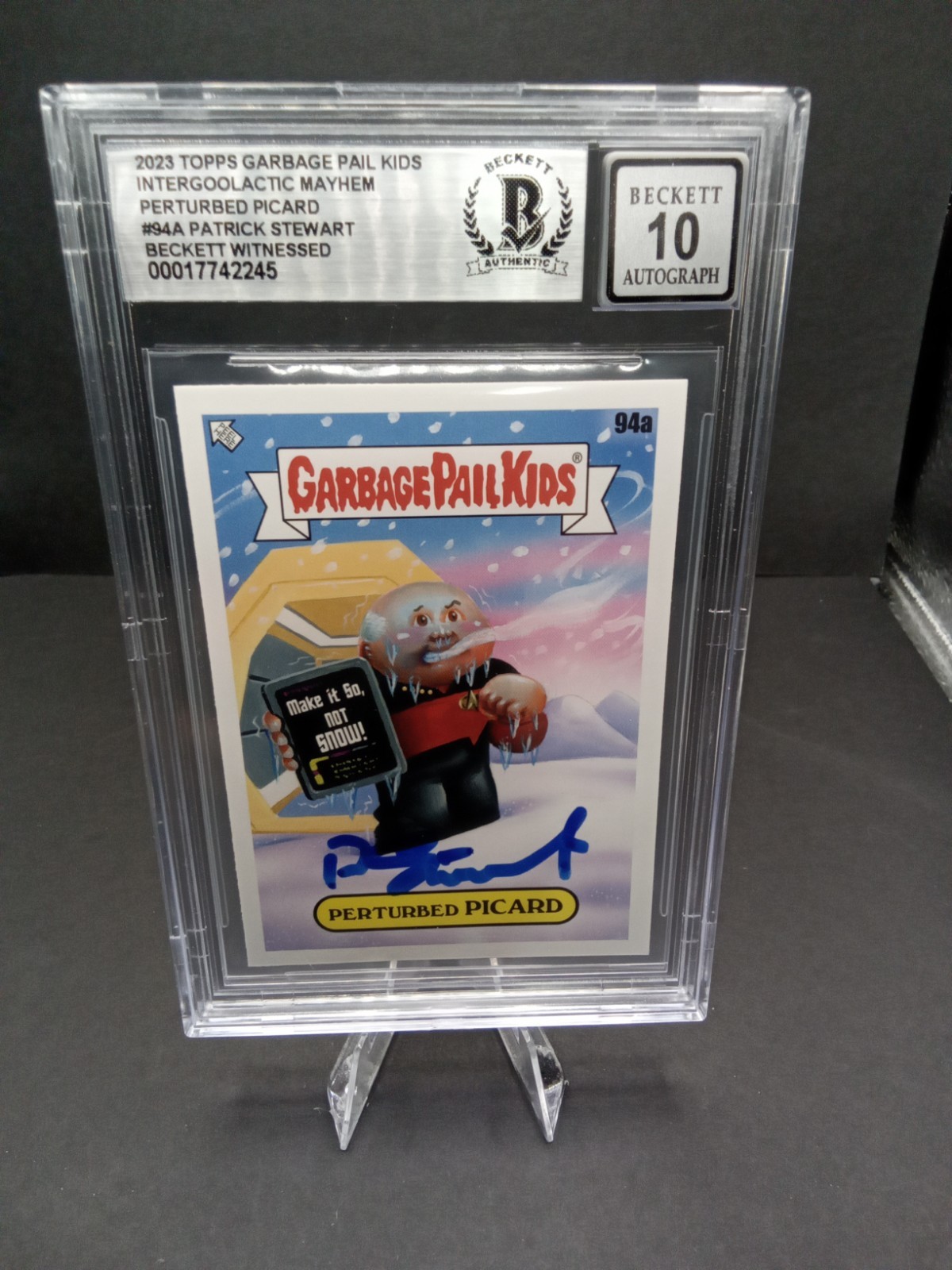 Topps GPK 2023 Intergoolactic Mayhem Perturbed Picard Patrick Stewart Auto
