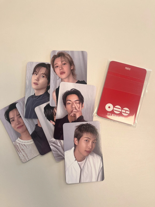 BTS card collector Paris