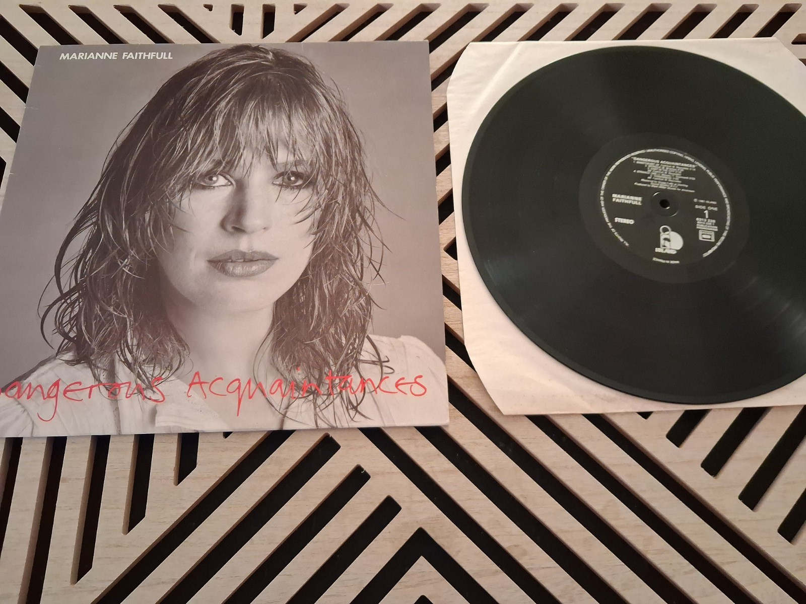 New Collection - 33 Tours Marianne Faithfull - Dangerous Acquaintances / 1981 