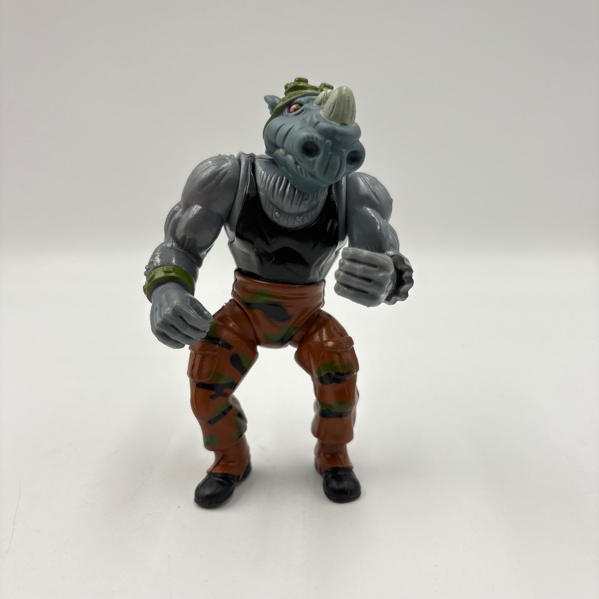 Playmates Rocksteady Action Figure 4,5 pollici grigio buono 1988 vintage TMNT mimetico