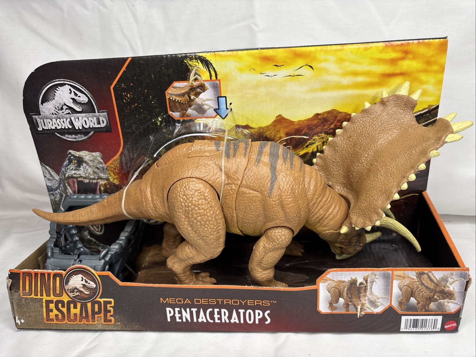 Jurassic World Dino Escape Mega Destroyers Pentaceratops Figure New Mattel