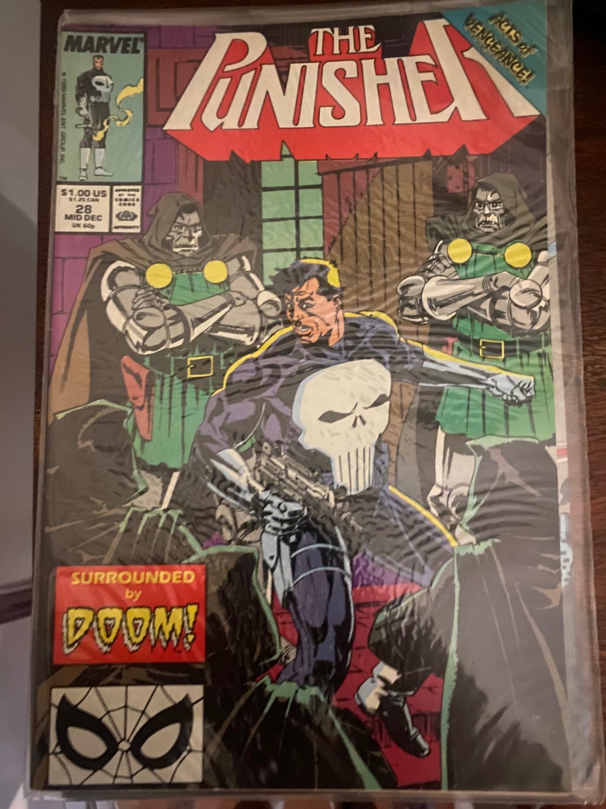 Marvel USA The Punisher 28 surrounded by Doom