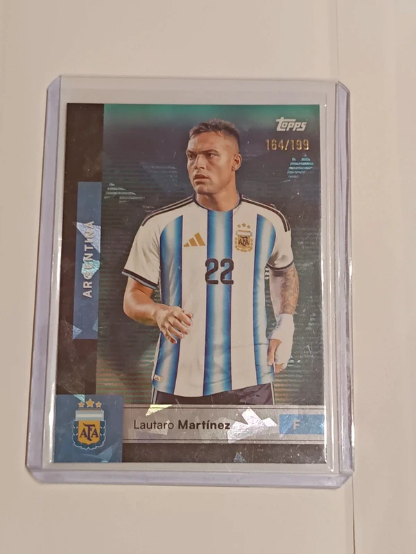 Carta Lautaro Martínez Topps /199