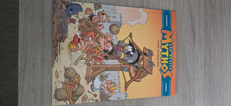 Livre les petits mythos