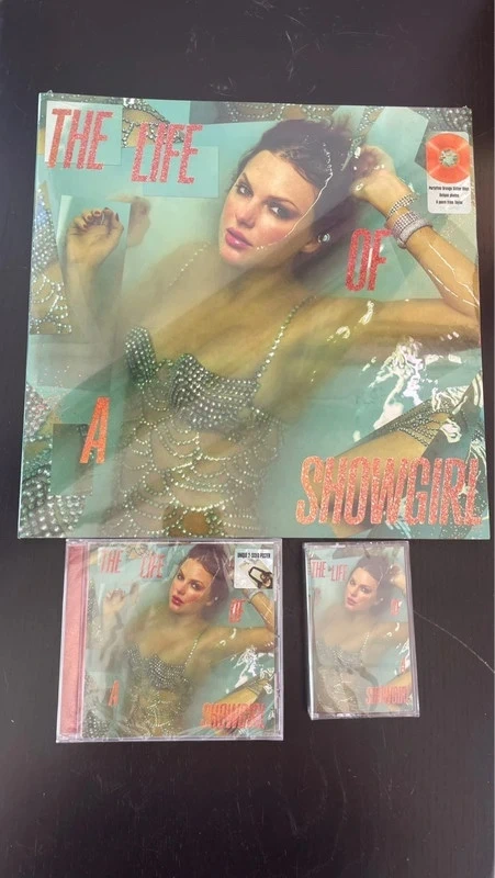 Lot The Life of a Showgirl Taylor Swift