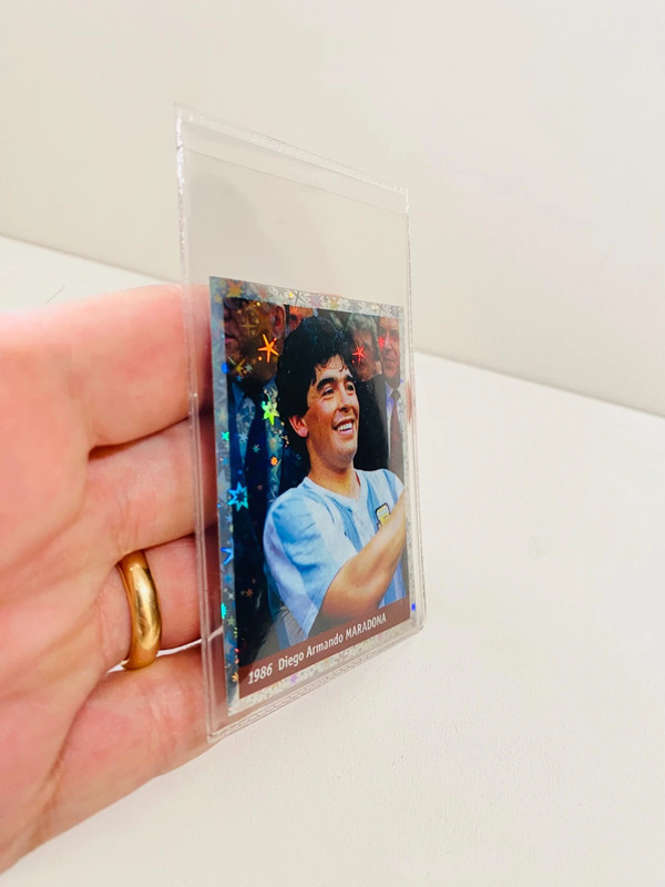 Splendida Figurina di Maradona condizioni da edicola mondiali francia 98