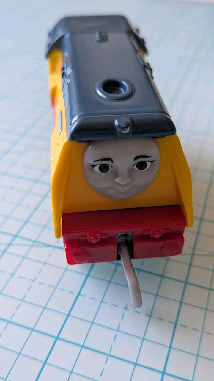 Thomas The Train Push Along Rebecca Yellow Engine 2018 Gullane Mattel 