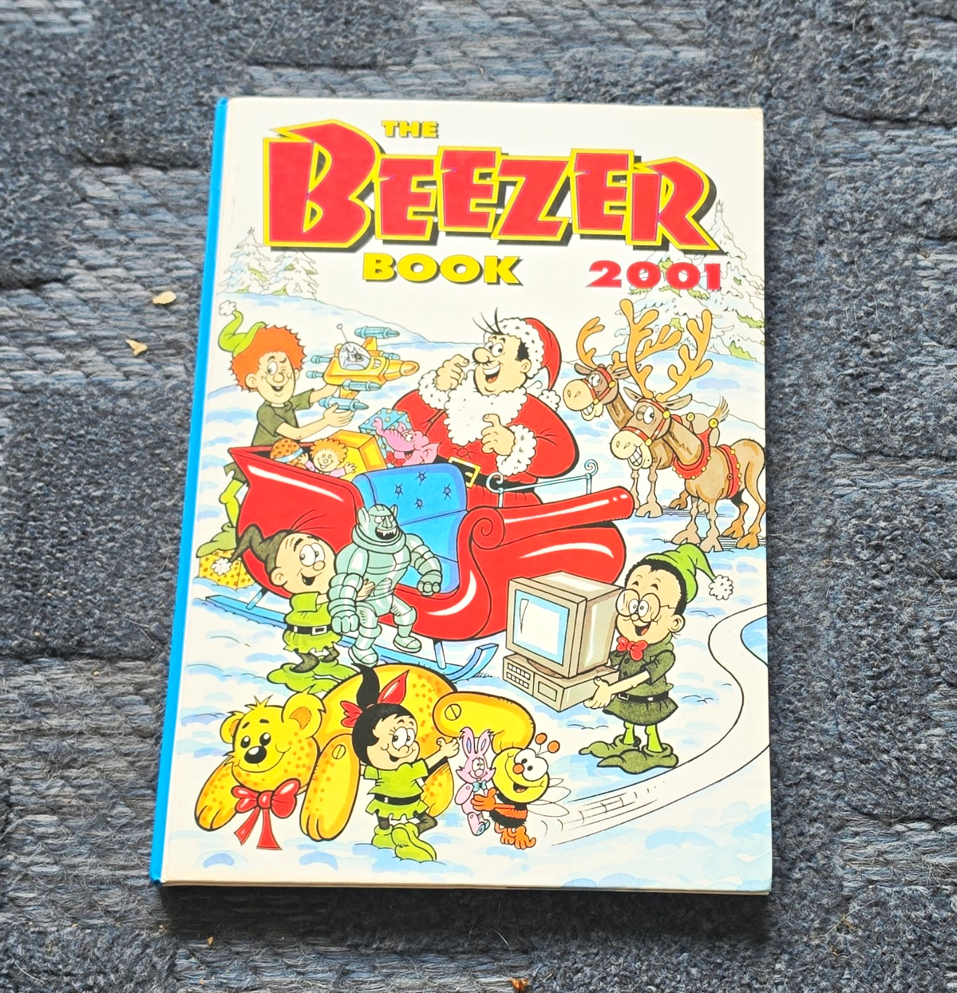 The Beezer Book 2001 Vintage  Unclipped 