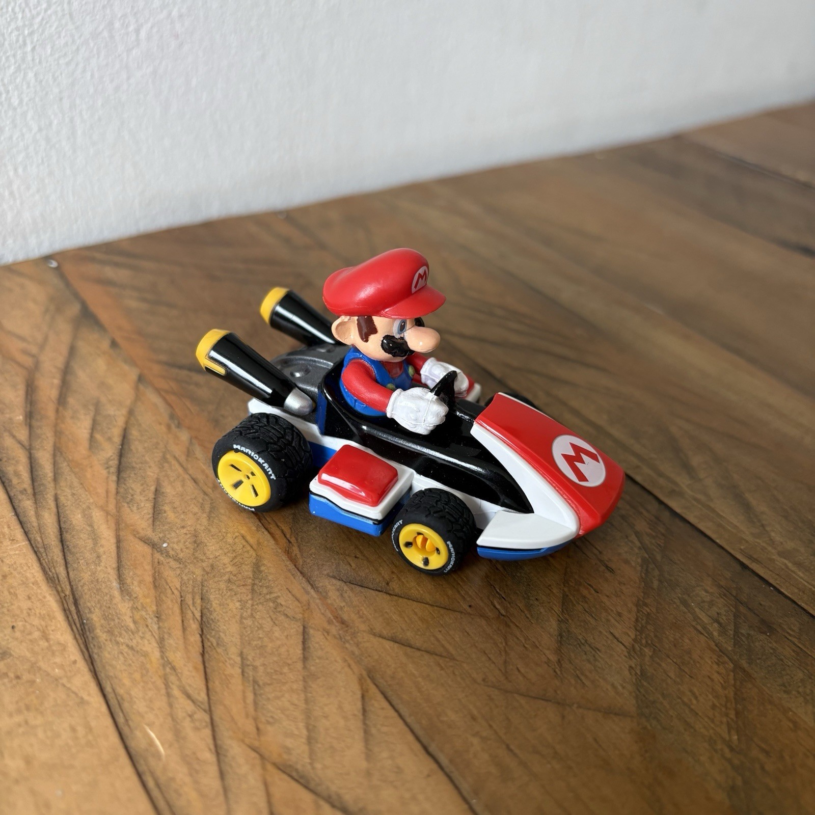 Carrera Pull & Speed Super Mario Kart 8 Vehicle 