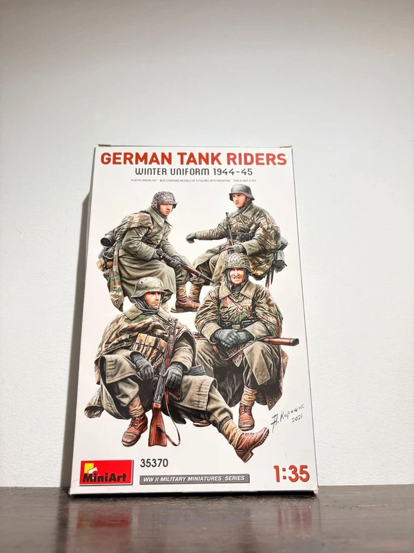 Set statuine MiniArt German Tank Riders Winter Uniform 1944-45 1:35
