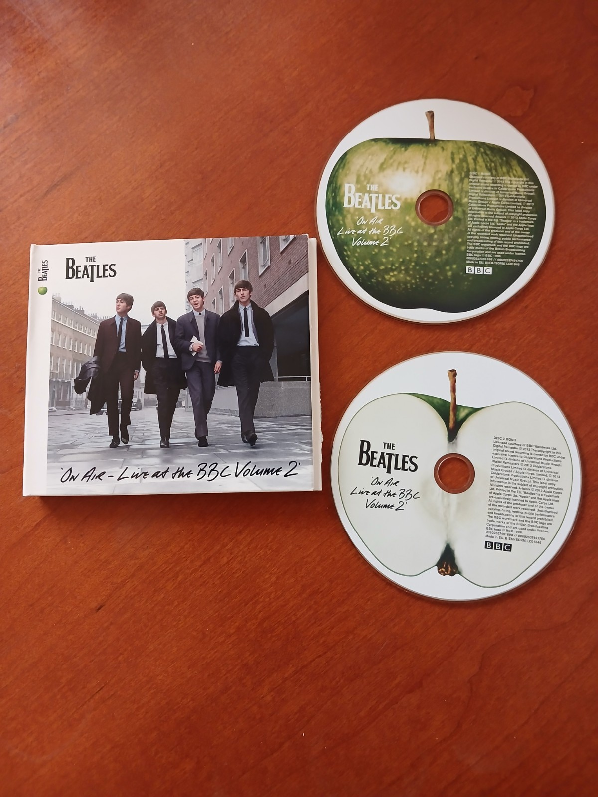 The Beatles On Air Live At The BBC Vol 2 cd