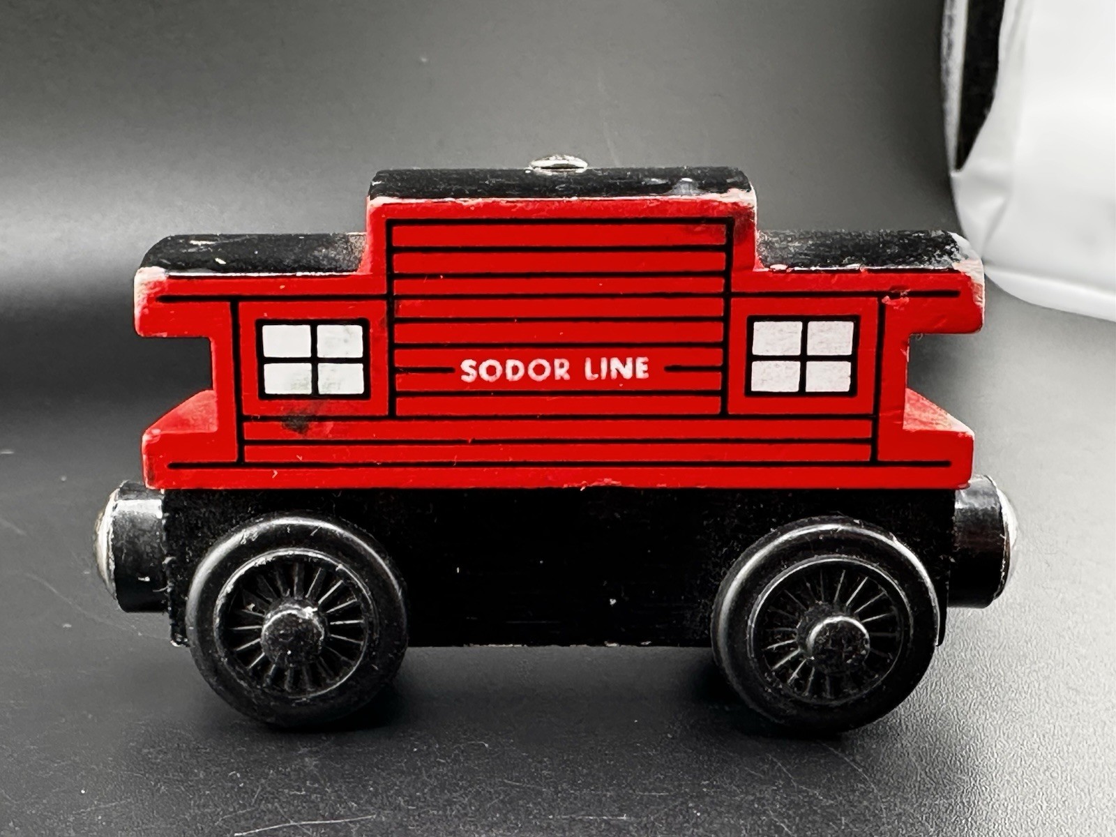 Trenino Thomas in legno 2003 linea Sodor Caboose rosso