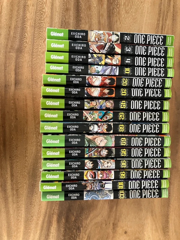 Lot one piece manga
