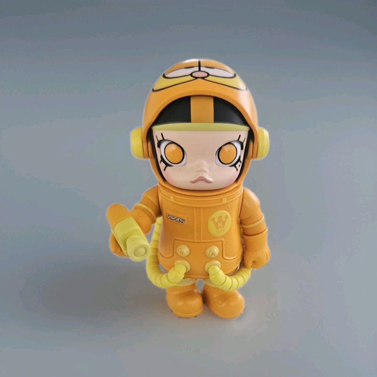 Pop Mart Kennywork Astronaut Figures- Space Molly Garfield 100%