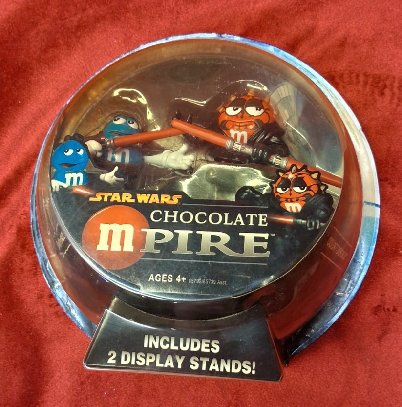 Vintage M&Ms Star Wars  Mpire Darth Maul Count Dooku Sealed Figures 2005
