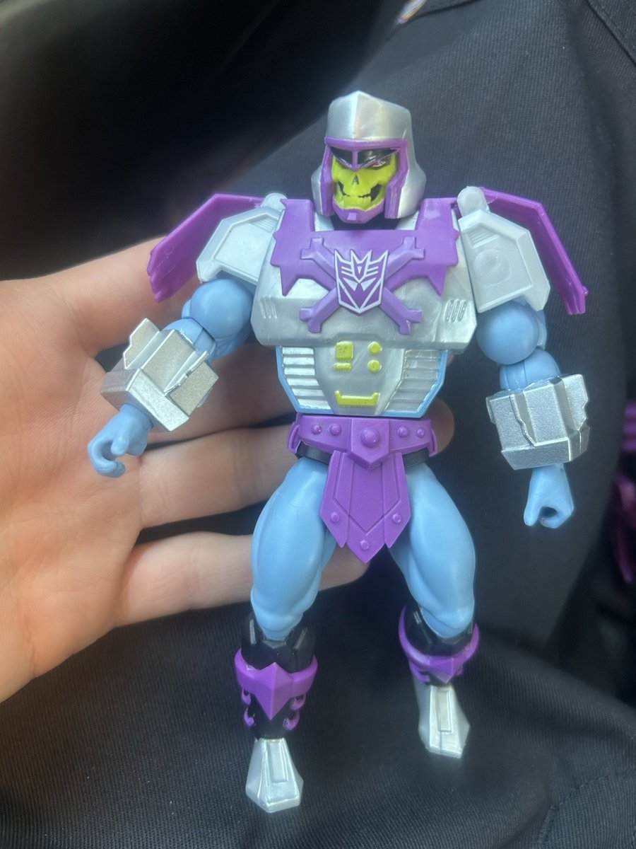 Masters of the Universe Transformers Modellino Megatron Armor Skeletor