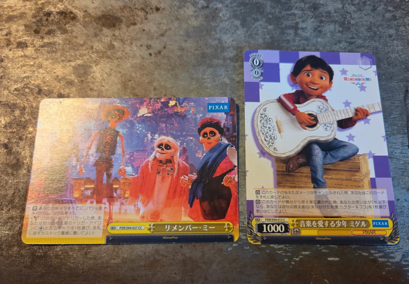 Lot de 2 cartes Disney Miguel Coco Pixar venant du Japon