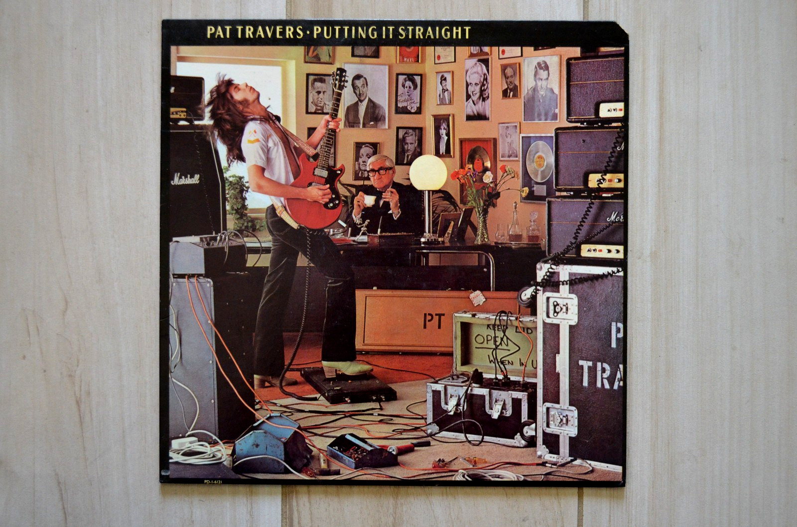 Pat Travers LP "Putting It Straight" Polydor (PD-1-6121) Masterdisc Excellent