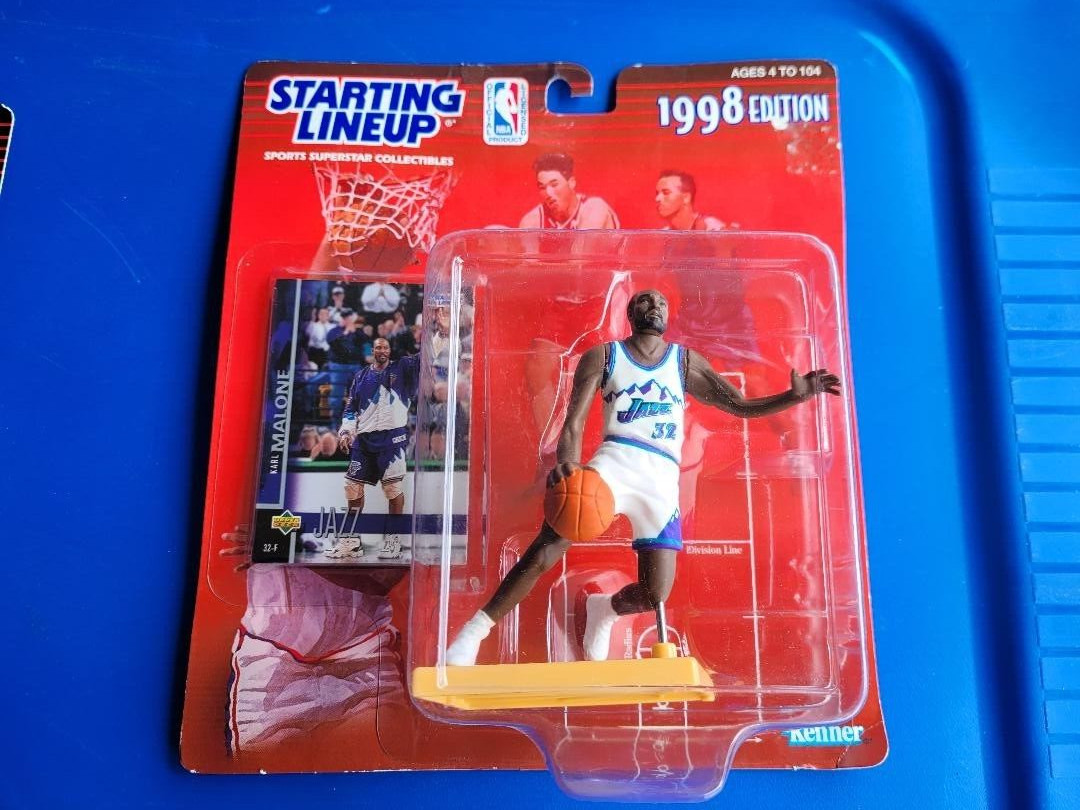 !!!     KARL MALONE   KENNER STARTING LINEUP  SPORTS FIGURE  $$