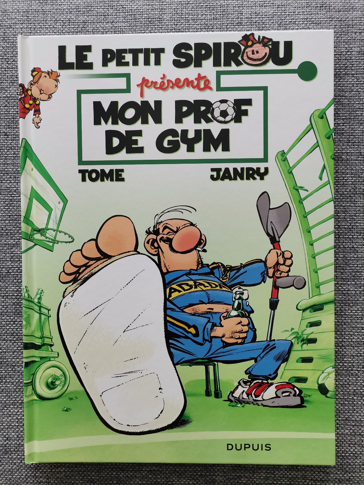 BD Le Petit Spirou présente Le prof de gym par Tome et Janry chez Dupuis