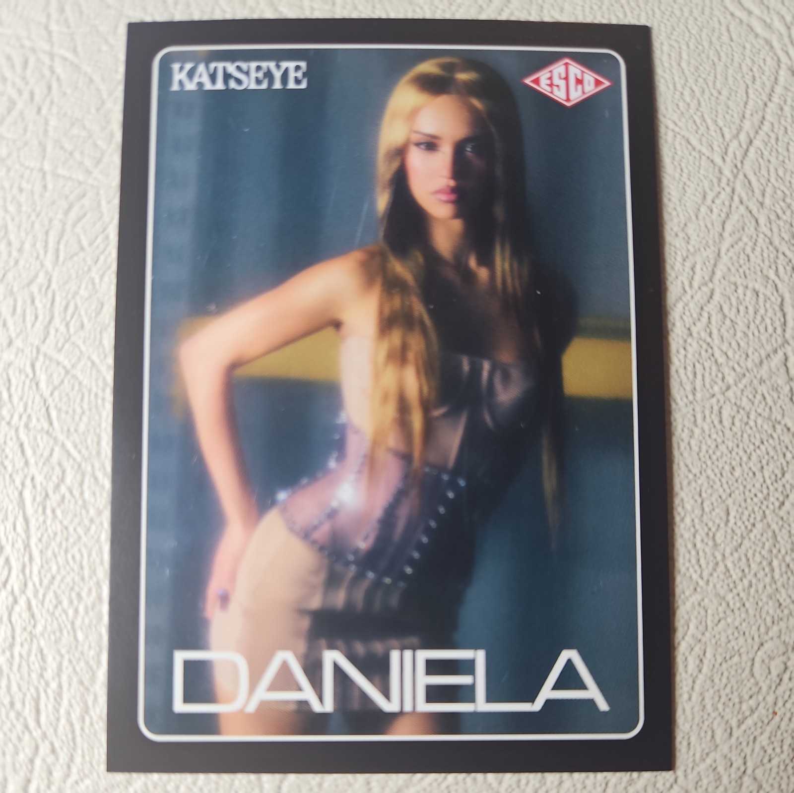 ESCO KATSEYE Wild Trading Cards Photo Card #44 *GEM MINT?* *INCLUDES PROTECTOR*