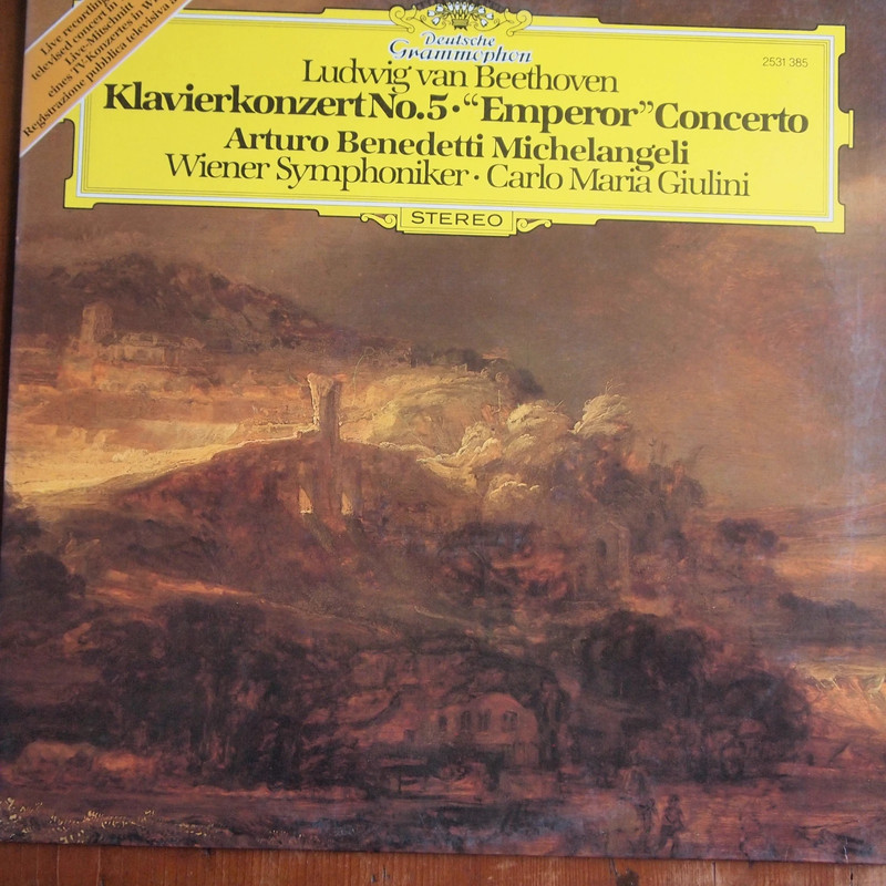 Beethoven: Concerto per pianoforte n. 5 "Imperatore" / Giulini, Benedetti Michelangeli