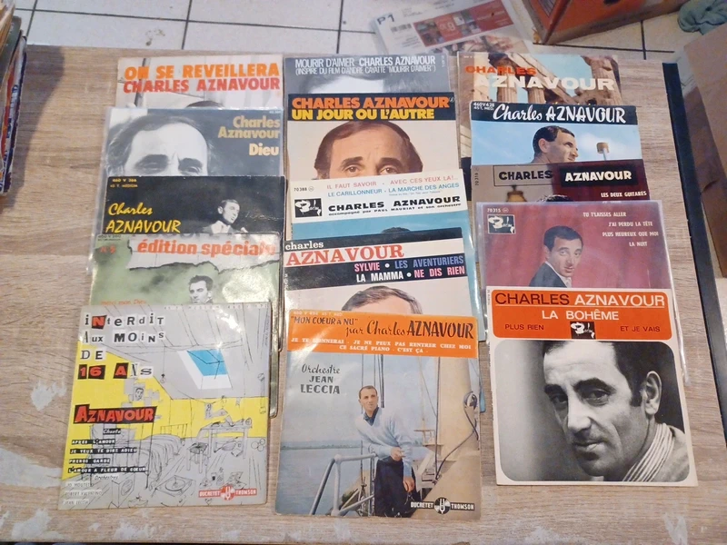 Lot vinyl aznavour