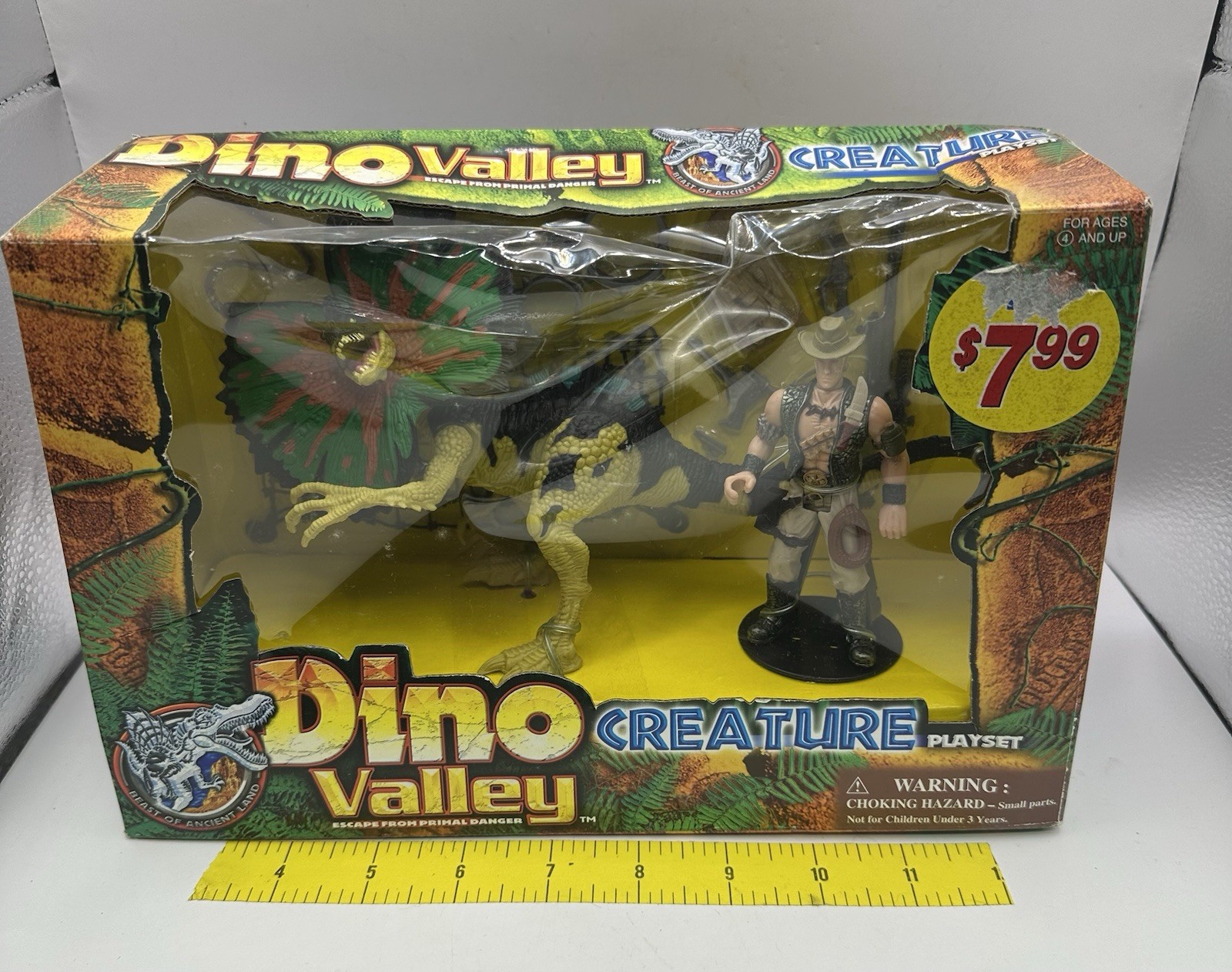 Dino Valley Escape From Primal Danger Creatura Dinosauro Figure Play Set NUOVO