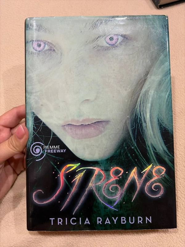 Sirene, di Tricia Rayburn