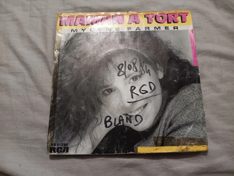 Mylene farmer maman a tort