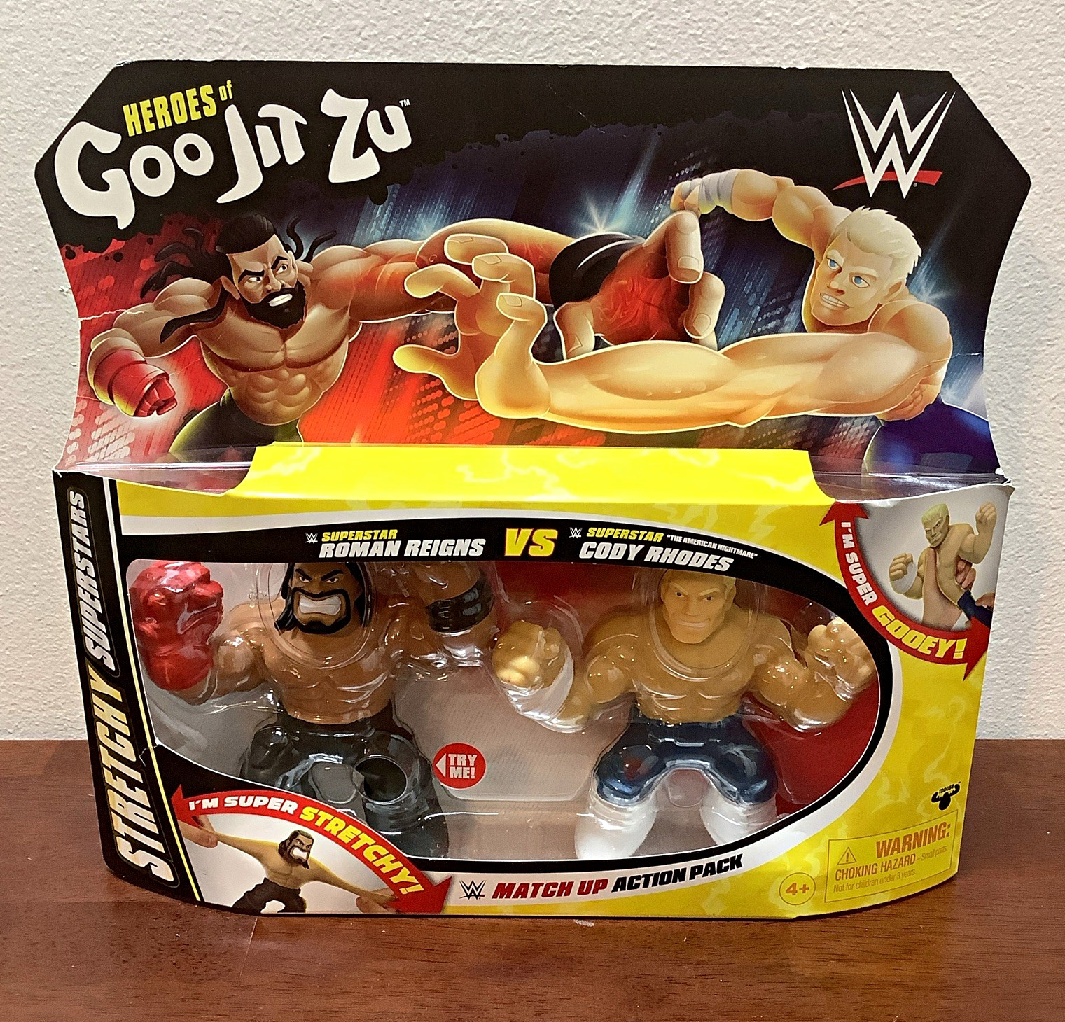 Heroes of Goo Jit Zu WWE Match Up Action Pack Roman Reigns vs Cody Rhodes Boxed