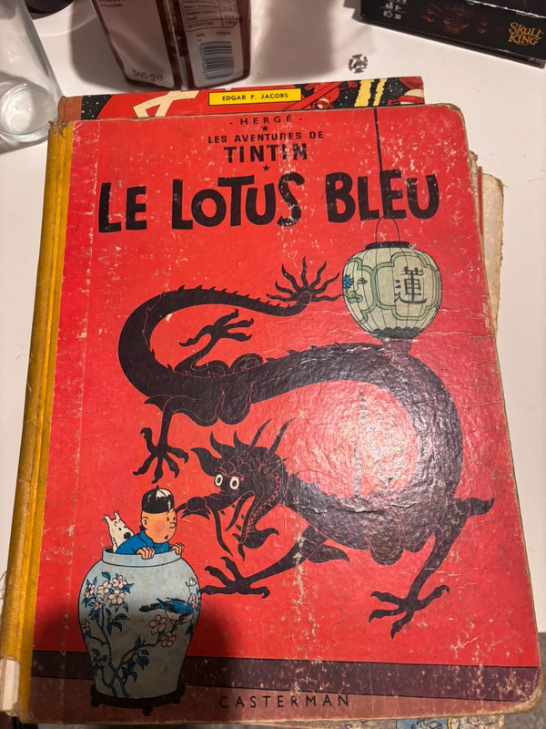 BD Tintin Le lotus bleu 1946 dos toilé jaune