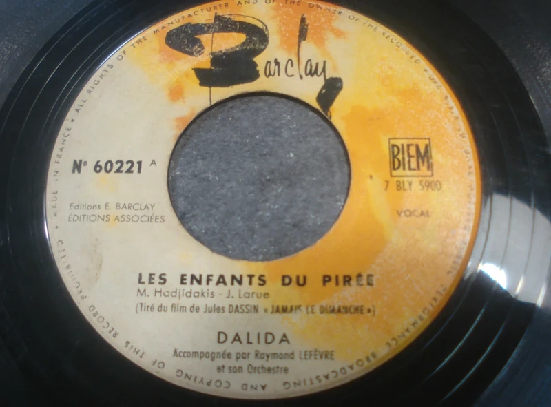 45t juke box -dalida -les enfants du pirée -1960