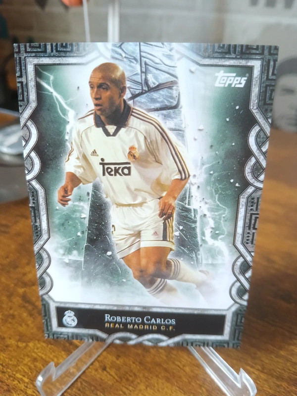 Carte Foot Insert Monolithe Roberto Carlos Real Madrid Legend Topps Real Madrid Fan Set 2024 2025