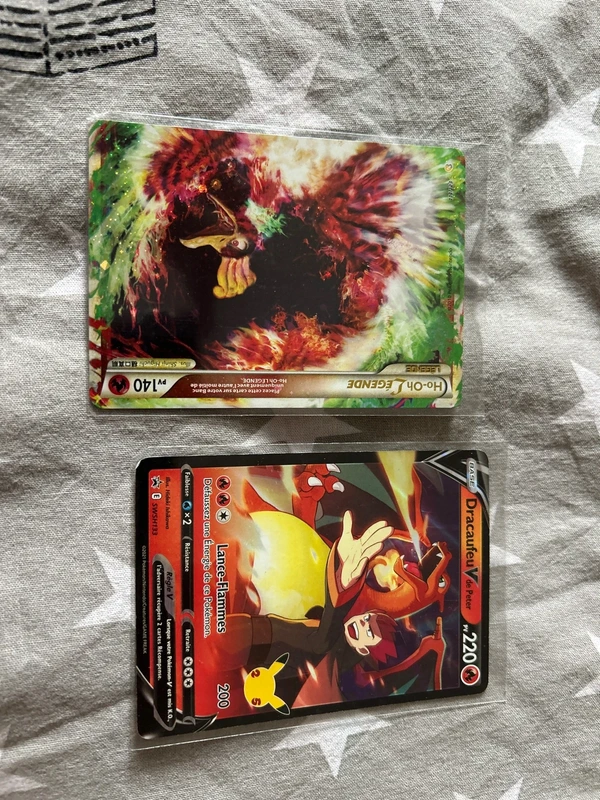 Carte Pokémon rare hoho légende et dracaufeu