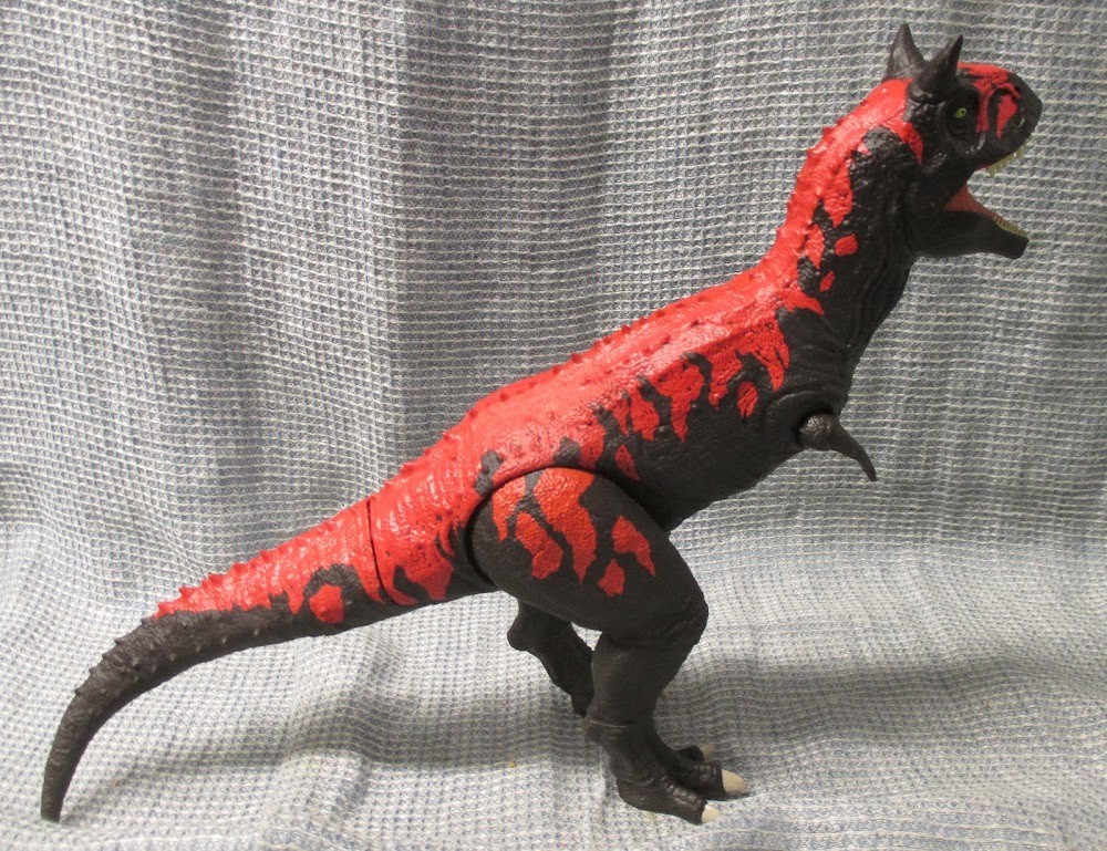 Legacy Collection Modellino Reimagined Roarin' Real Feel Carnotaurus