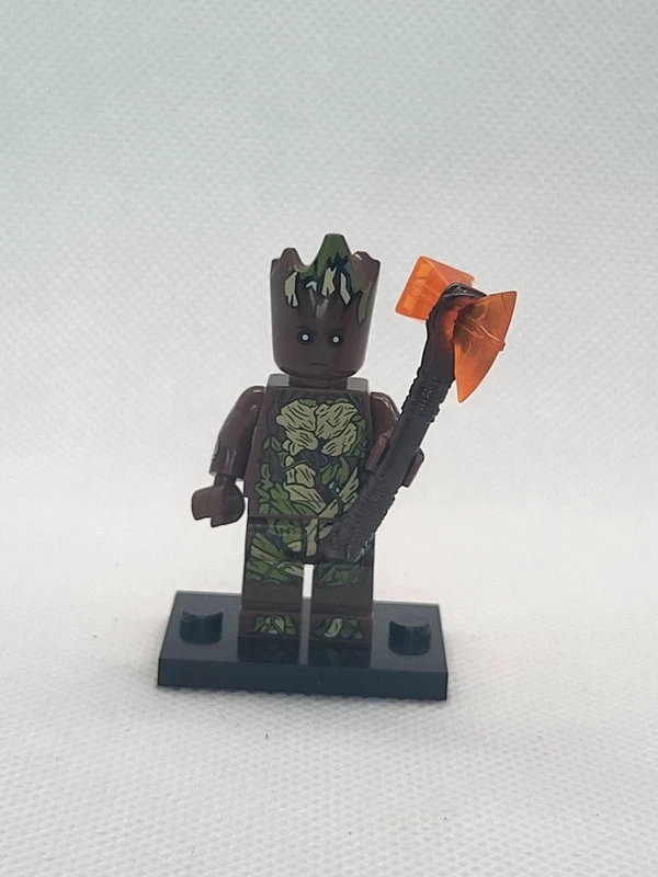 Personnage type Lego – Teen Groot  (Lego-style character – Marvel – Teen Groot)