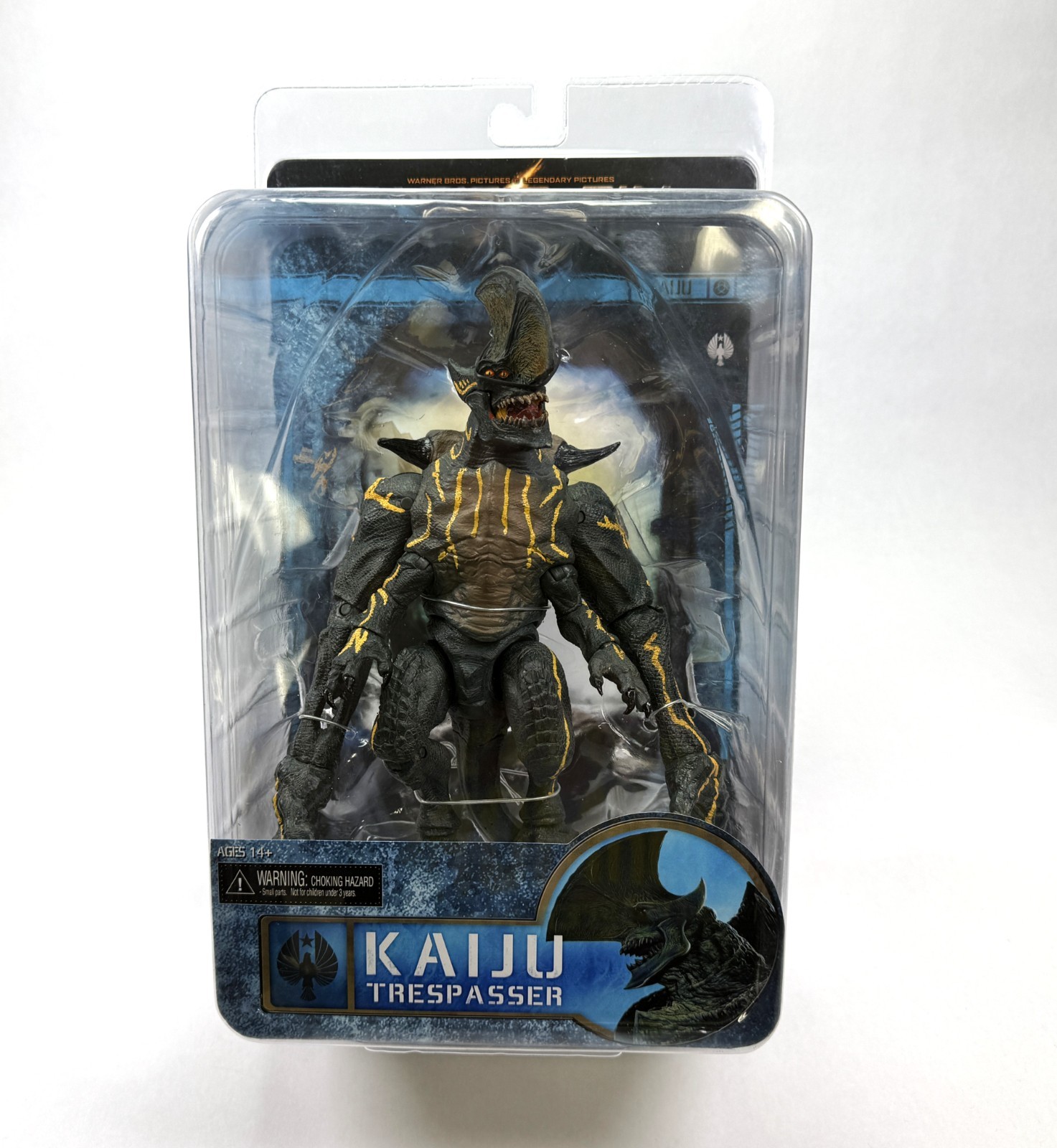 Modellino Kaiju Trespasser NECA Pacific Rim Movie Deluxe 10" nuovo sigillato