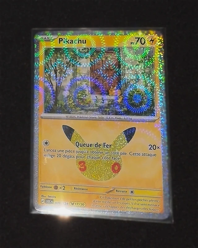 Pikachu 039/128 Queue de Fer Pokémon 30 ans holo carte française