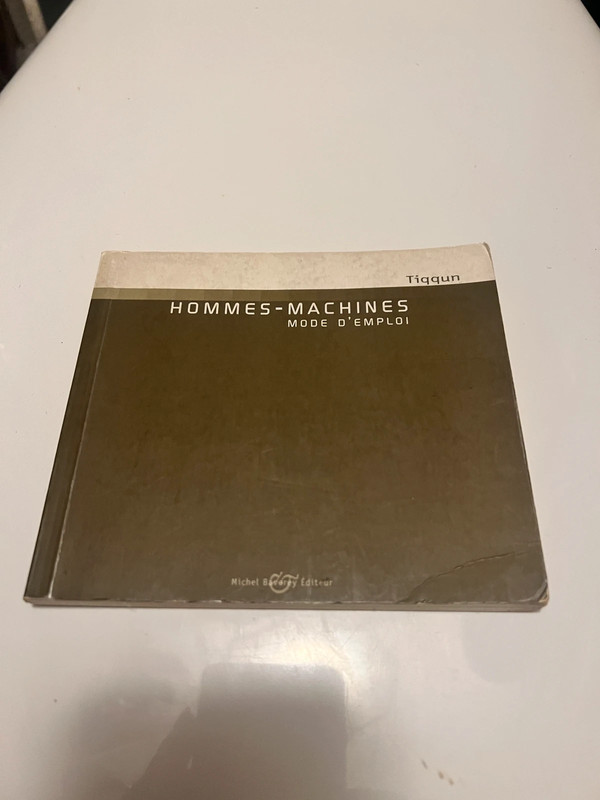Bug, tome 2 - Hommes-machines, mode d'emploi Tiqqun