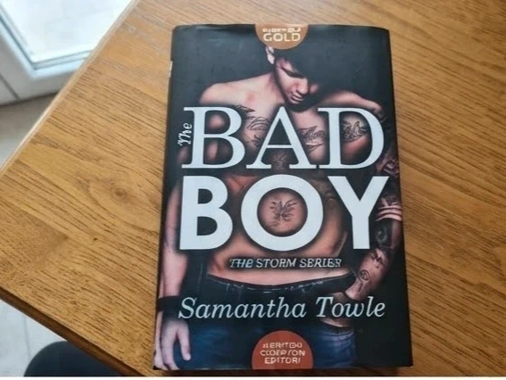 PROMO 1+1 🎁 "The Bad Boy" + Libro a sorpresa a soli 3€!